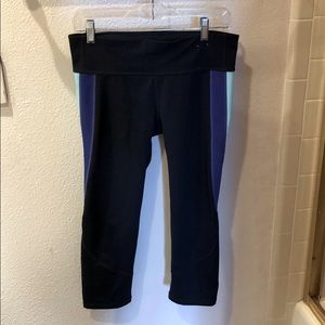 GapFit | GFast Cropped Workout Leggings | Medium